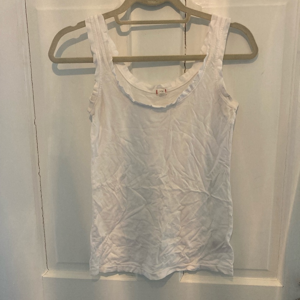 t.La tank top